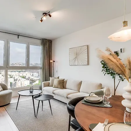 Apartment Brand New Urban Sky 25th Floor