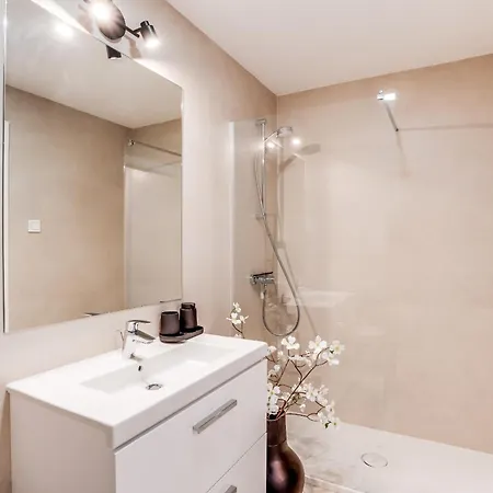 Apartment Brand New Urban Sky 25th Floor