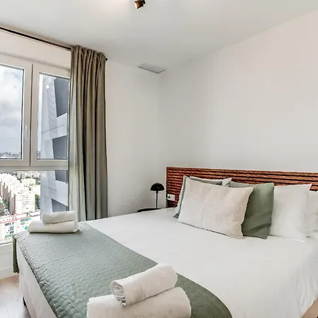 Brand New Urban Sky 25th Floor Malaga